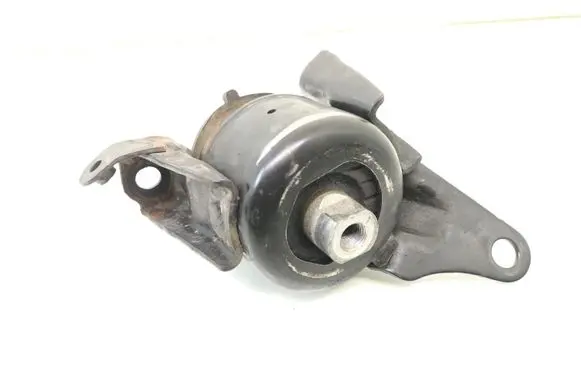 Toyota Avensis T250 Engine mount bracket