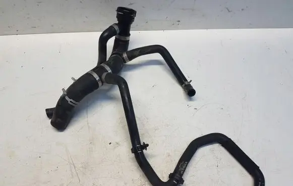 Volvo S90, V90 Engine coolant pipe/hose