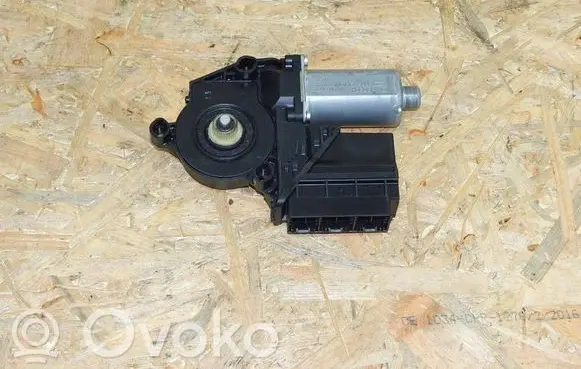 Volkswagen Multivan T5 Front door window regulator motor 7H1959801 S0203H005