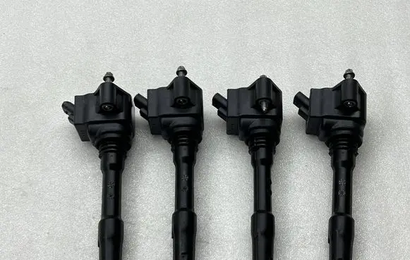 BMW 1 F40 High voltage ignition coil 8643360