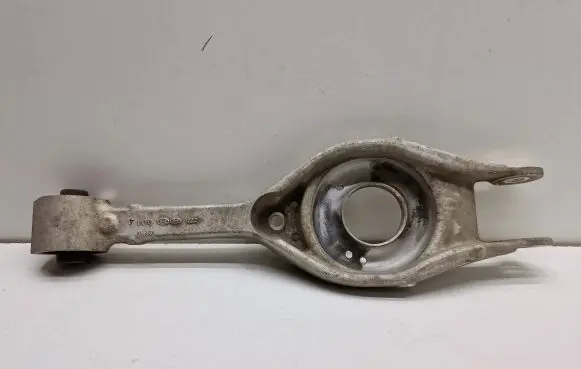 KIA Optima Rear upper control arm/wishbone