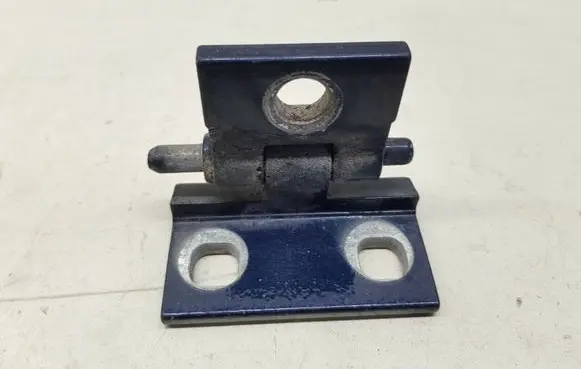 Volvo XC90 Front door upper hinge