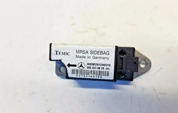 Mercedes-Benz E W210 Airbag deployment crash/impact sensor 0008209926 nr3289