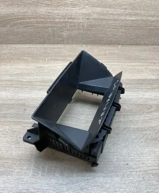 Opel Zafira B Fuse module 13159588 213680437