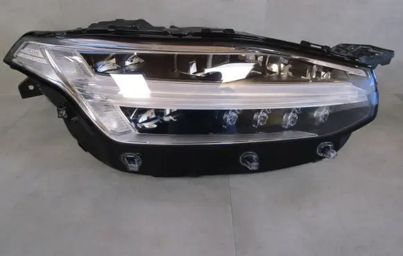Volvo XC90 Headlight/headlamp 32228297 1812079327 322282