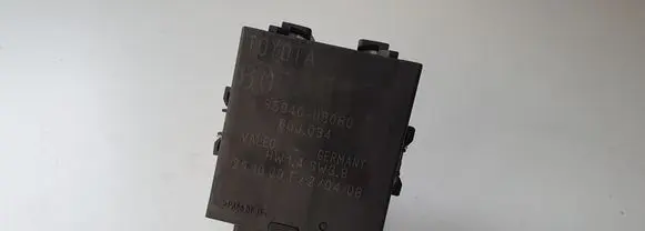 Toyota Avensis T270 Window wiper relay 