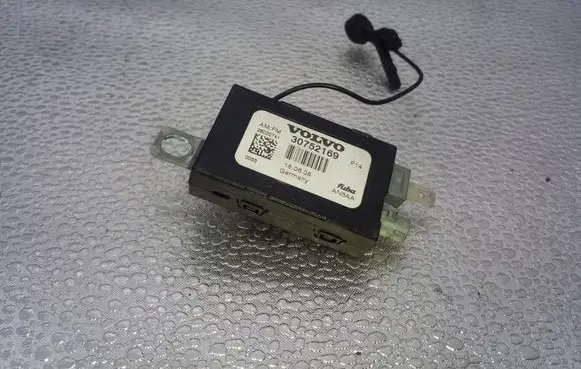 Volvo C30 Aerial antenna amplifier 30752169