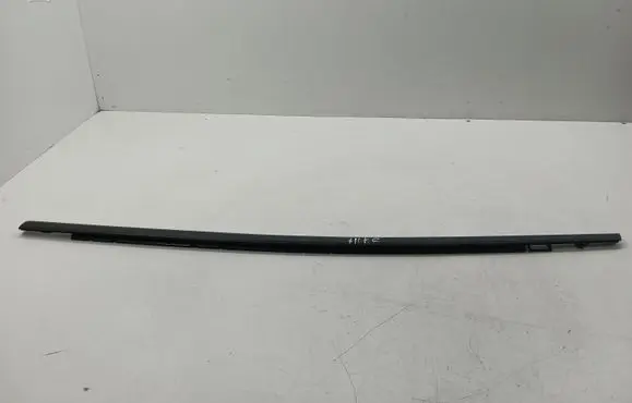 Opel Mokka B Rear door glass trim molding