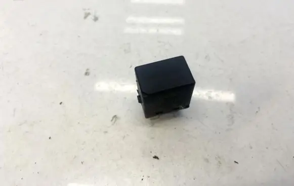 Volvo V70 Other relay v23074