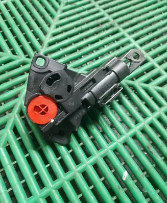 BMW 5 F10 F11 Armrest lock 1600320