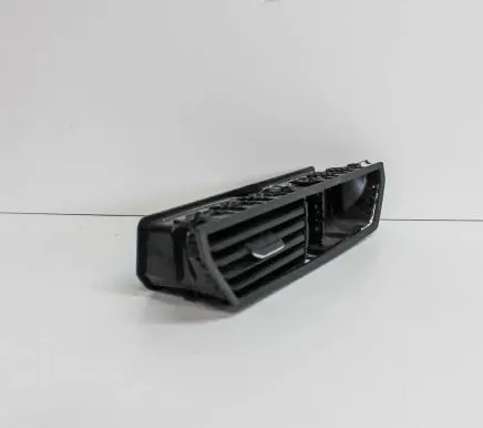 Volkswagen Jetta VII Dashboard air vent grill cover trim 17B819728A