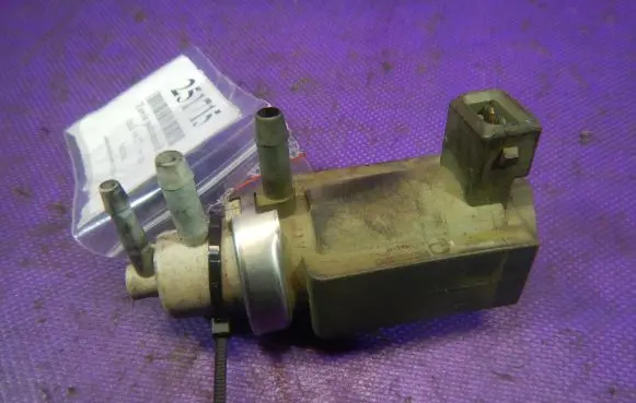 Audi A6 Allroad C5 Vacuum valve 