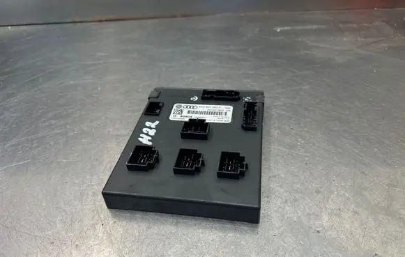 Audi A5 8T 8F Comfort/convenience module 8K0907063P 10025001
