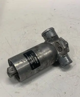BMW 5 E39 Idle control valve (regulator) 1744713 0280140545
