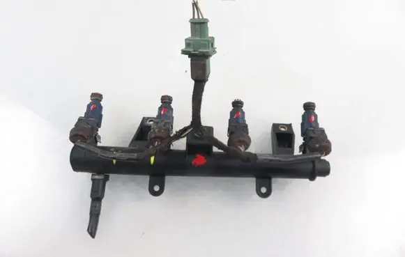 Peugeot 206 Fuel main line pipe 9625194080C
