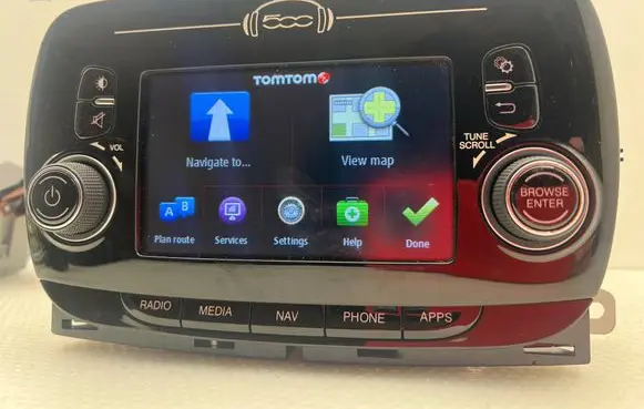 Fiat 500 Abarth Radio/CD/DVD/GPS head unit 07356973250