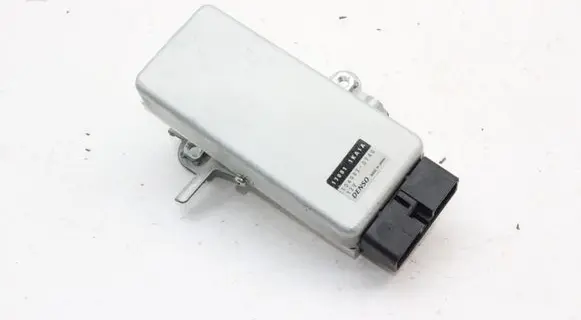 Nissan Juke I F15 Fuel injection pump control unit/module 170011KA1A