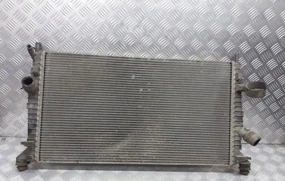 Ford C-MAX I Radiator set 3M5H8005TL