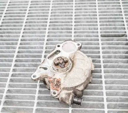 Volkswagen Transporter - Caravelle T5 Vacuum pump 03L145100B