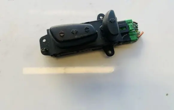 Chrysler Voyager Seat control switch 3082a