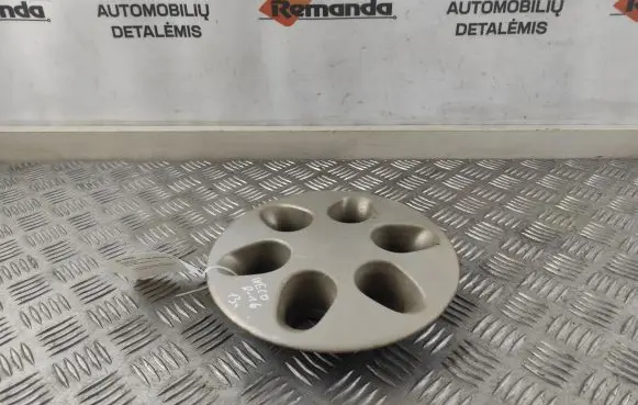 Iveco Daily 5th gen R16 wheel hub/cap/trim 504141760