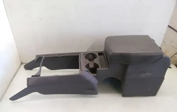 Jeep Grand Cherokee (WK) Center console