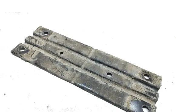 Volvo S90, V90 Muffler mount bracket/holder 