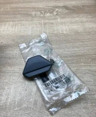 Renault Megane II Seat belt trim 7700793971