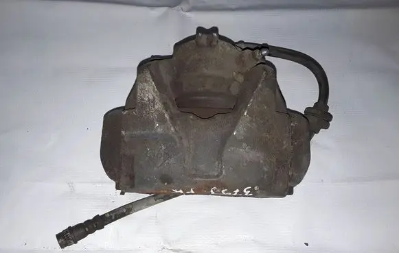 Renault Captur Front brake caliper 410111495R