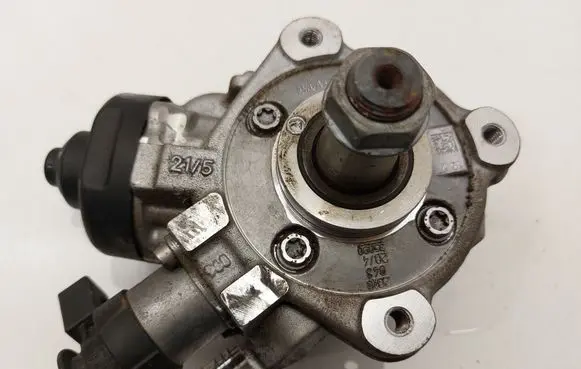 Fuel injection high pressure pump