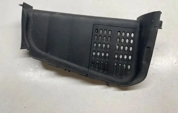 Porsche Cayenne (9Y0 9Y3) Intercooler air guide/duct channel 9Y0121700 9Y0121700OK1