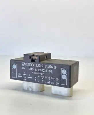 Volkswagen Golf IV Coolant fan relay 1J0919506Q 898038000