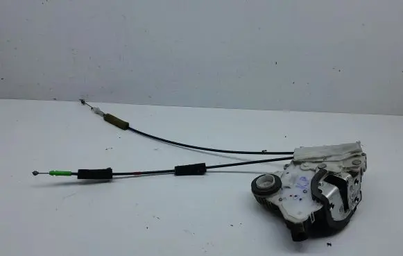 Toyota Prius (XW30) Front door lock