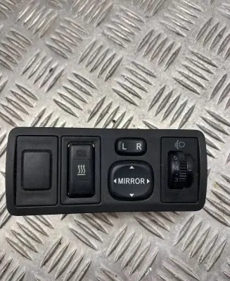Toyota Avensis T250 Wing mirror switch 183574 777663