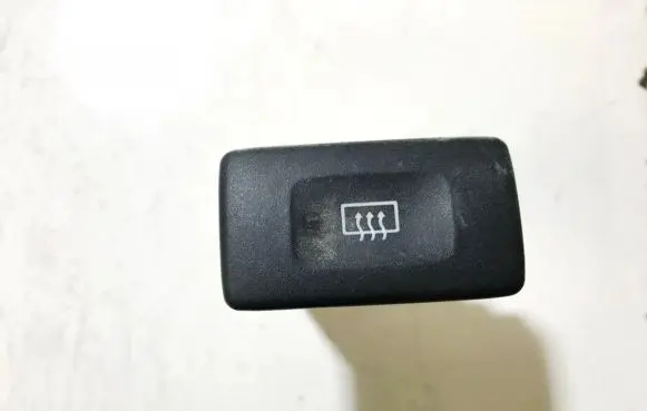 Nissan Primera Windscreen/window heater switch