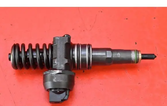 Volkswagen PASSAT B6 Fuel injector 038130073BN