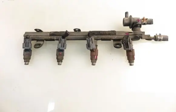 Mazda 626 Fuel main line pipe INP780 INP781