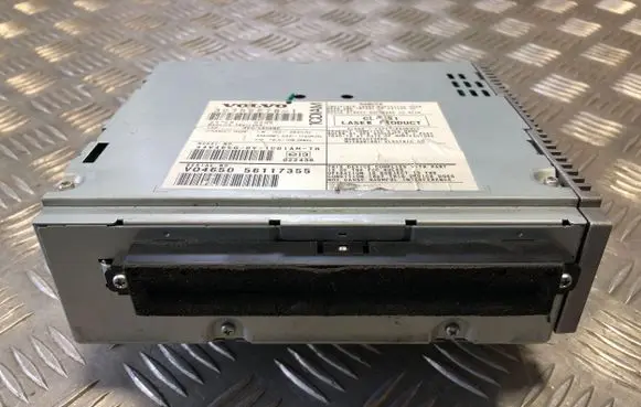 Volvo V50 Radio/CD/DVD/GPS head unit 307525781 56117355