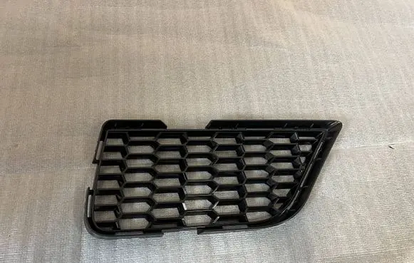 BMW M5 F90 Front fog light trim/grill 51118065318