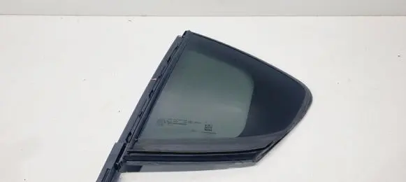Rear vent window glass