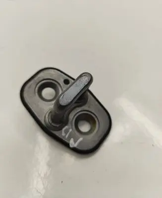 Peugeot 308 Front door lock loop/hook striker 9676066180