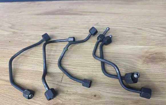 Peugeot Partner Fuel injector supply line/pipe 
