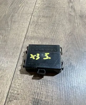 Mercedes-Benz E W211 Rain sensor A2118206026 5DC00842406 73628104