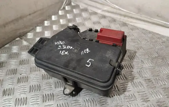 Mercedes-Benz Vito Viano W447 Fuse box set A4475450069 A4475400082