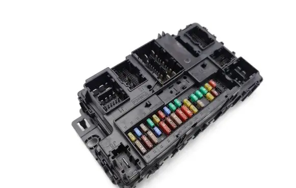 Ford Mondeo MK V Fuse module HU5T-15604-DFB A2C758706010000