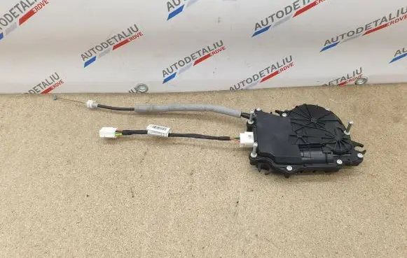 BMW 2 F46 Tailgate/trunk/boot lift motor 7348531 734853107