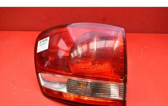 Toyota Avensis Verso Rear/tail lights 