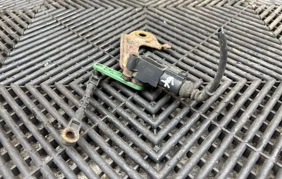 Audi A8 S8 D4 4H Headlight/headlamp level sensor