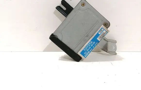 Toyota Land Cruiser (HDJ90) ABS control unit/module 8954060100