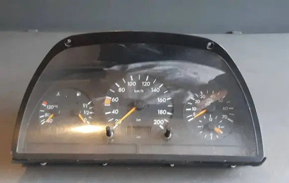 Mercedes-Benz Vito Viano W638 Speedometer (instrument cluster) MB0005423401